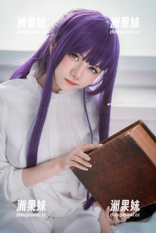 Sally Dorasnow修女的美图写真：在光影中找到通往内心的圣洁之路.txt